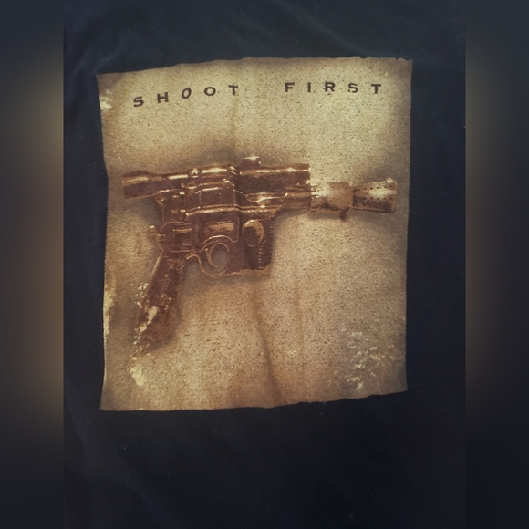 🪴BOGO FREE🪴 Star Wars Tee Size Small - Picture 2 of 3